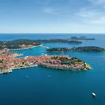 Stunning In Cabrunici