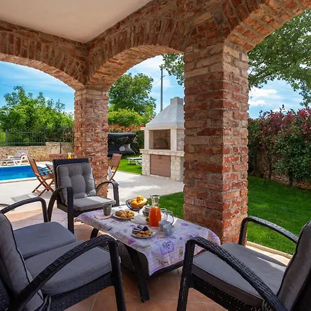 Awesome In Vakantiehuis Cabrunici