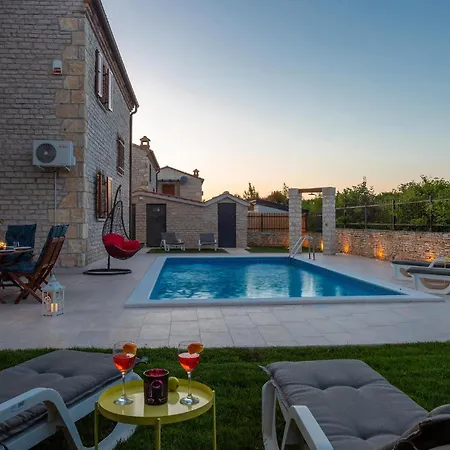 3 Bedroom Gorgeous In Cabrunici