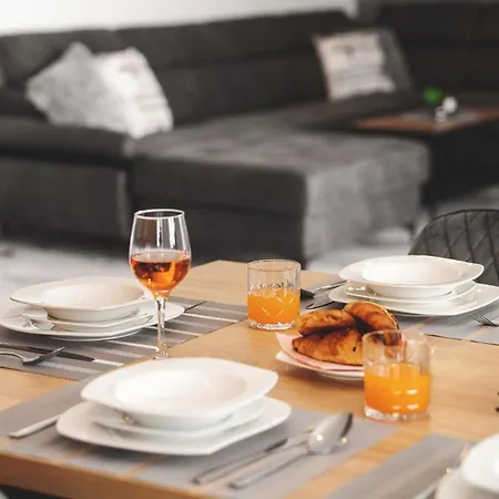 Holiday home Gorgeous In With Wifi Jursici