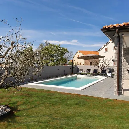Gorgeous In With Wifi Holiday home Jursici